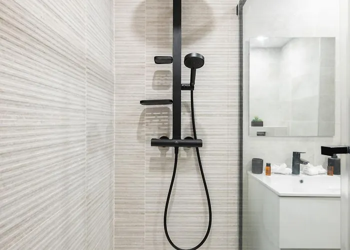 شقة Le Zenitude A Deux Pas De La مينتون