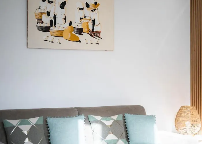 Le Zenitude A Deux Pas De La * مينتون